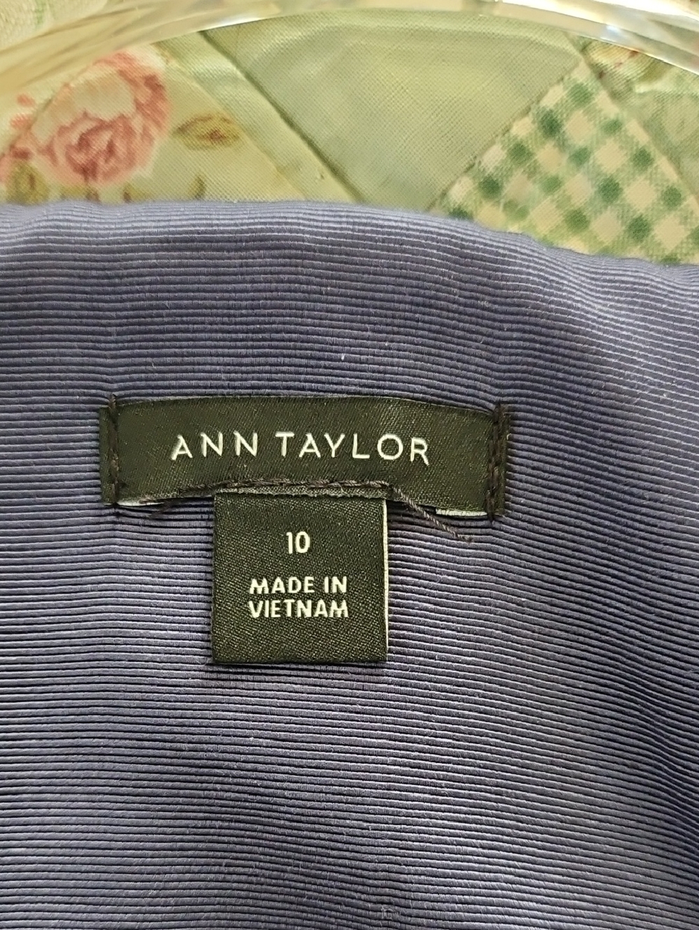 Ann Taylor Sleeveless Tweed Button Shift Dress  - Size 10 - Picture 10 of 11